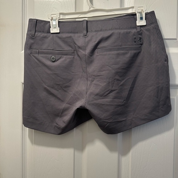 Under armour shorts size 6 fitted - Picture 2 of 3